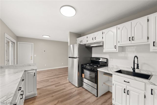 6194 Eldridge Boulevard, Bedford Heights, OH 44146