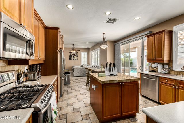 680 N NANTUCKET Street, Chandler, AZ 85225