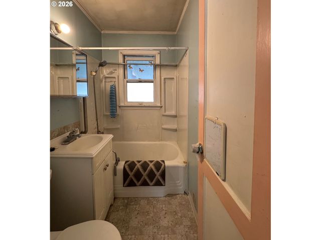 8110 N DANA Ave, Portland, OR 97203