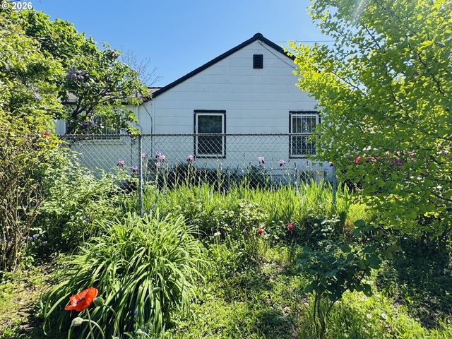 8110 N DANA Ave, Portland, OR 97203