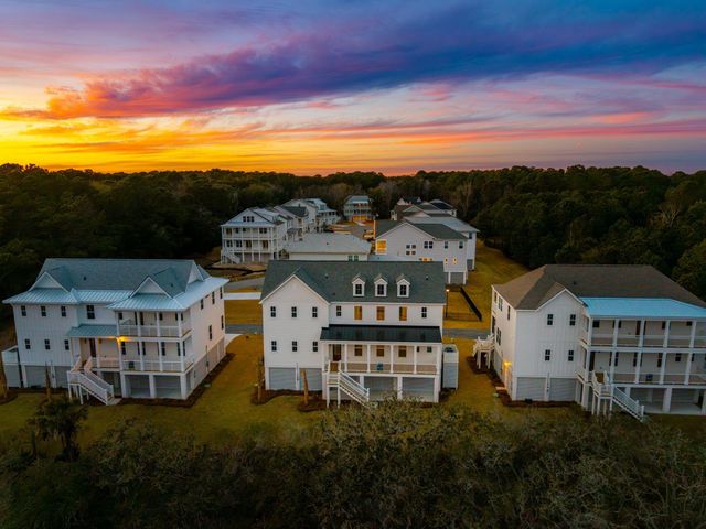 3904 Seafood Road, Awendaw, SC 29429