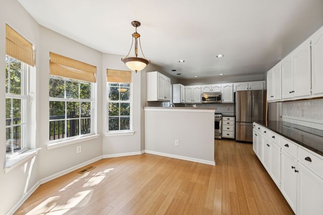 1980 Dunedin Dr, Old Hickory, TN 37138