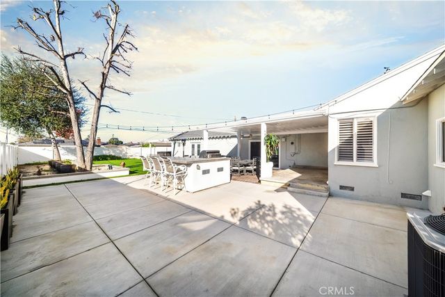 853 N 5th Ave, Covina, CA 91723