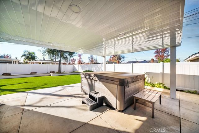 853 N 5th Ave, Covina, CA 91723