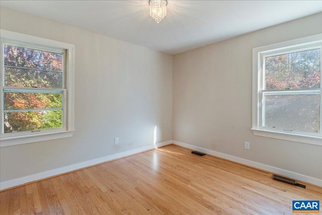 555 GILLUMS RIDGE RD, Charlottesville, VA 22903