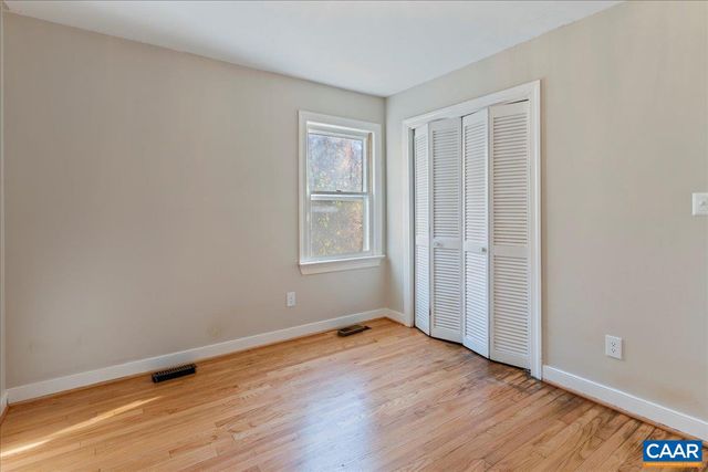 555 GILLUMS RIDGE RD, Charlottesville, VA 22903