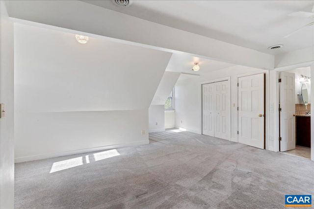 555 GILLUMS RIDGE RD, Charlottesville, VA 22903