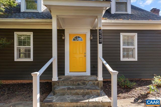 555 GILLUMS RIDGE RD, Charlottesville, VA 22903