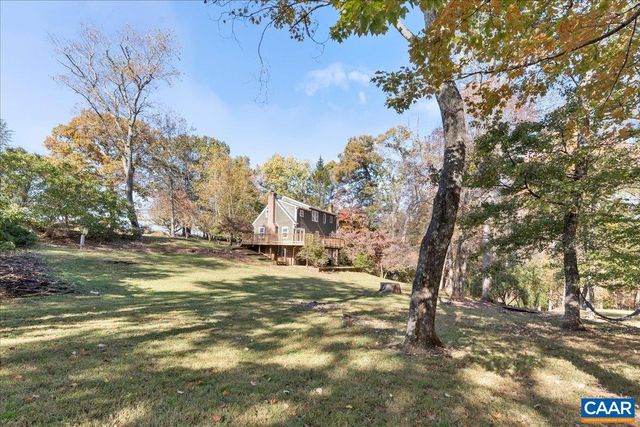 555 GILLUMS RIDGE RD, Charlottesville, VA 22903