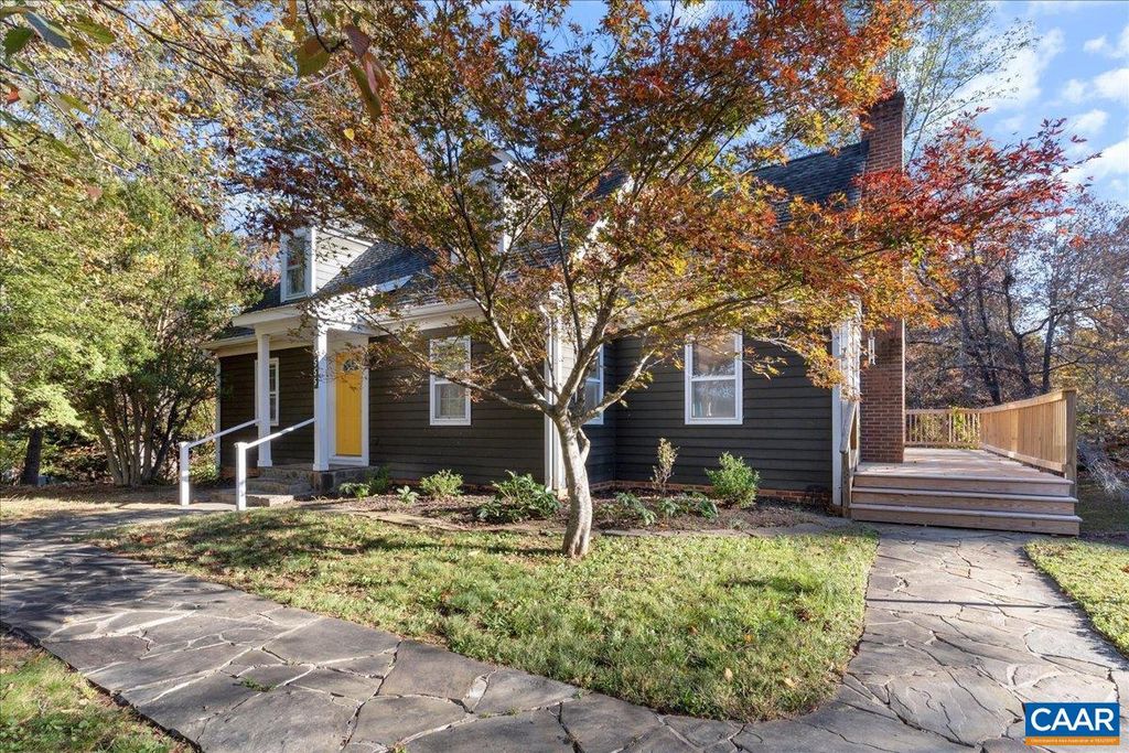 555 GILLUMS RIDGE RD, Charlottesville, VA 22903