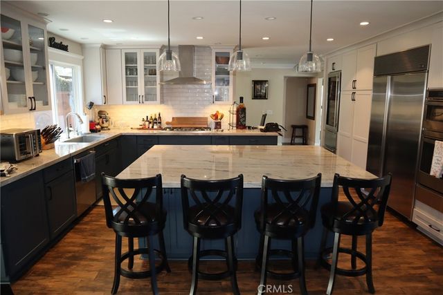 17132 Edgewater Lane, Huntington Beach, CA 92649