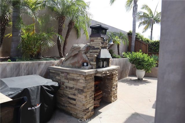 17132 Edgewater Lane, Huntington Beach, CA 92649