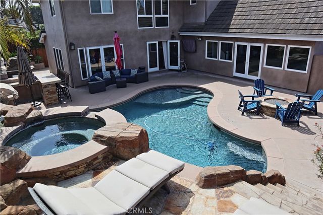 17132 Edgewater Lane, Huntington Beach, CA 92649