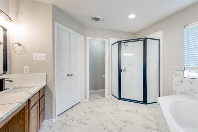 921 Corry A Edwards Drive, Kennedale, TX 76060