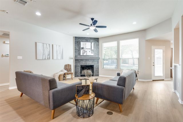 921 Corry A Edwards Drive, Kennedale, TX 76060