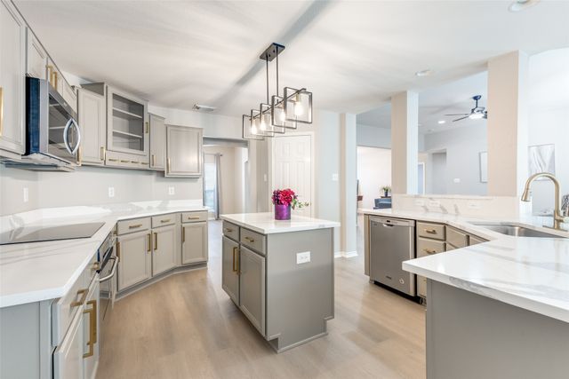 921 Corry A Edwards Drive, Kennedale, TX 76060