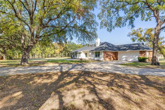 921 Corry A Edwards Drive, Kennedale, TX 76060