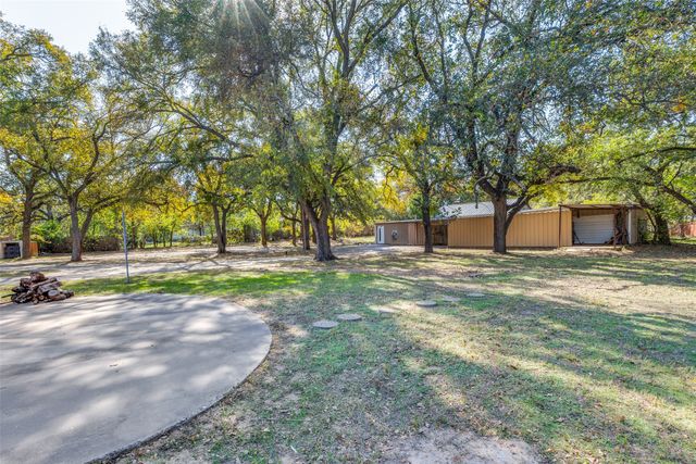 921 Corry A Edwards Drive, Kennedale, TX 76060