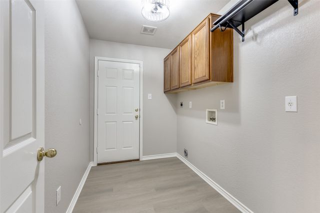 921 Corry A Edwards Drive, Kennedale, TX 76060