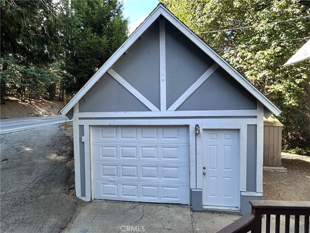 378 Grass Valley, Lake Arrowhead, CA 92352