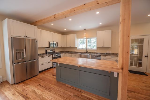 32 Circle View Drive, Dover, VT 05356