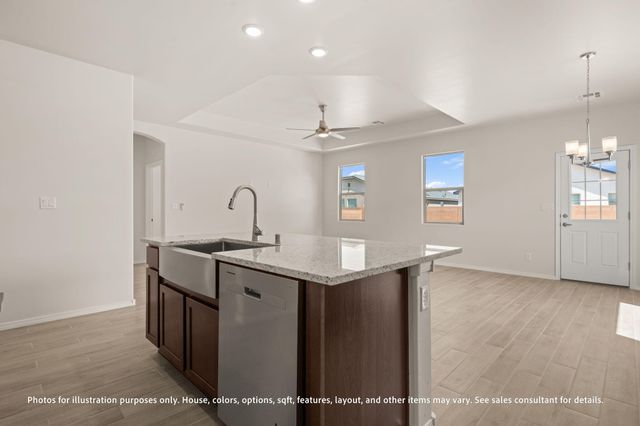 6 Avenida Merida, Los Lunas, NM 87031