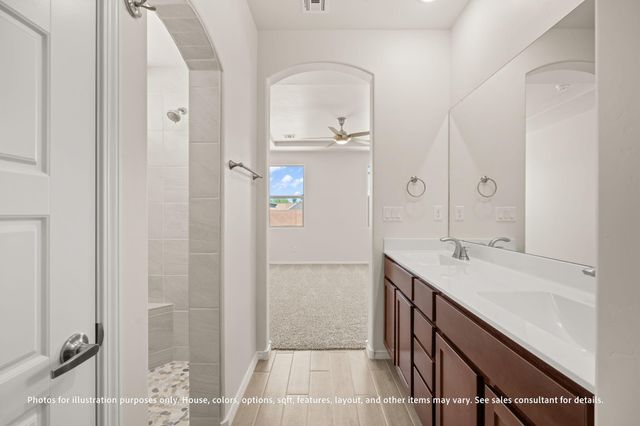 6 Avenida Merida, Los Lunas, NM 87031