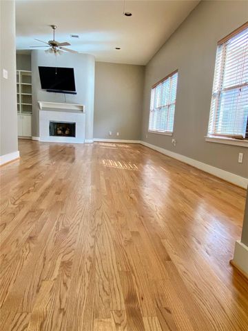 223 W 26th Street E, Houston, TX 77008