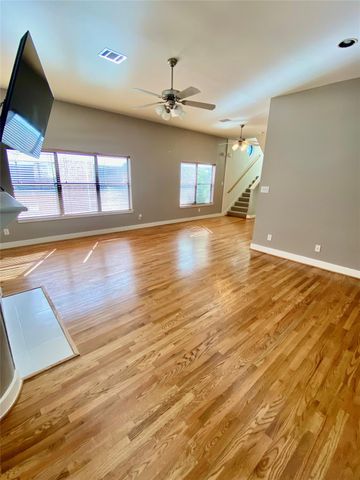 223 W 26th Street E, Houston, TX 77008