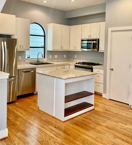 223 W 26th Street E, Houston, TX 77008