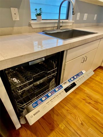 223 W 26th Street E, Houston, TX 77008