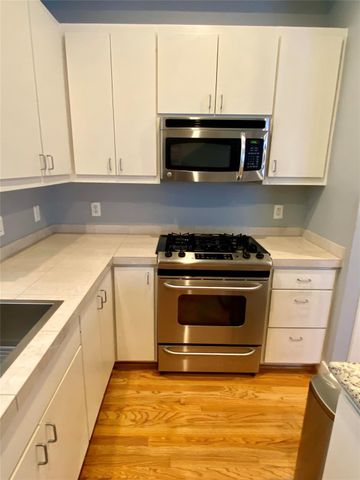 223 W 26th Street E, Houston, TX 77008