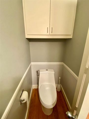 223 W 26th Street E, Houston, TX 77008