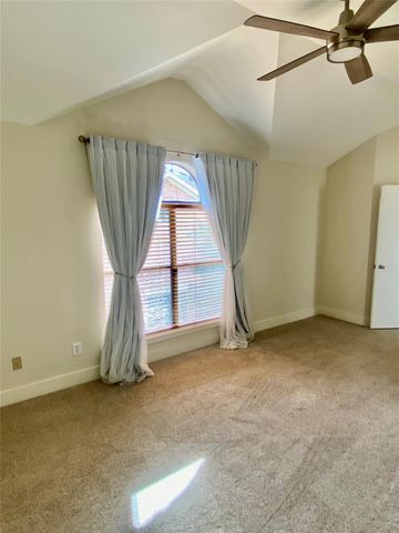 223 W 26th Street E, Houston, TX 77008