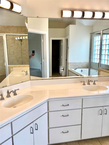 223 W 26th Street E, Houston, TX 77008