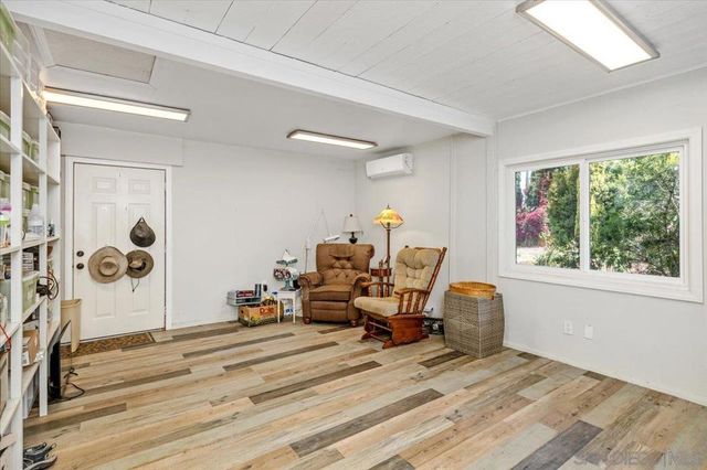 877 Montview Drive, Escondido, CA 92025
