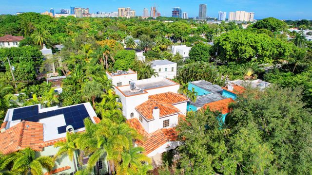 713 Sunset Road, West Palm Beach, FL 33401