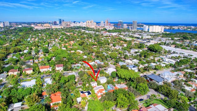 713 Sunset Road, West Palm Beach, FL 33401