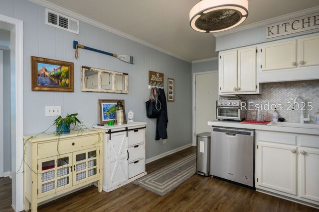 40 Folly Field Rd Apt G17, Hilton Head Island, SC 29928