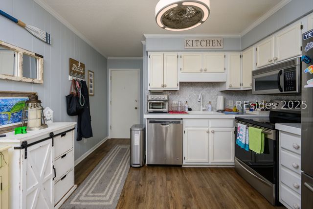 40 Folly Field Rd Apt G17, Hilton Head Island, SC 29928