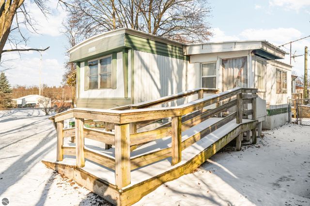 1534 Keystone Hills Court, Traverse City, MI 49696