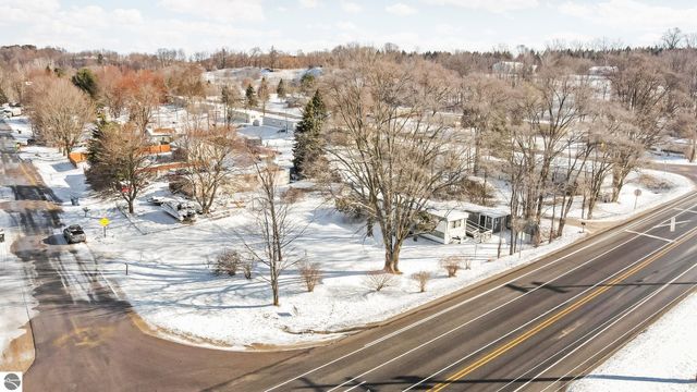 1534 Keystone Hills Court, Traverse City, MI 49696