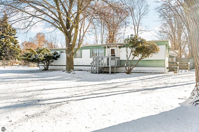 1534 Keystone Hills Court, Traverse City, MI 49696