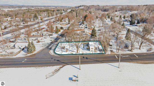 1534 Keystone Hills Court, Traverse City, MI 49696