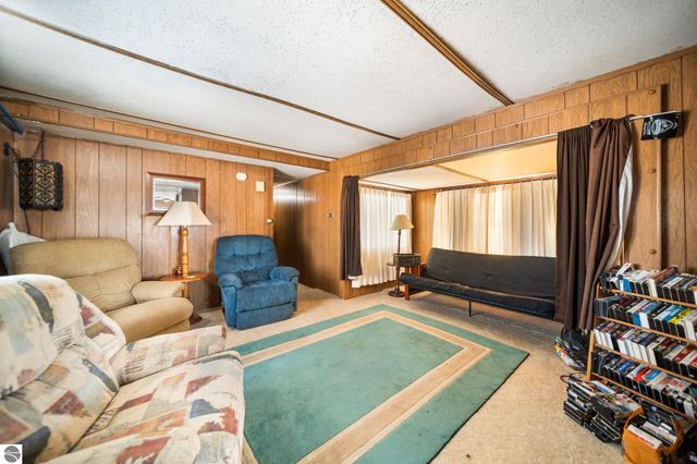 1534 Keystone Hills Court, Traverse City, MI 49696