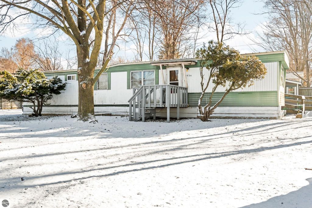 1534 Keystone Hills Court, Traverse City, MI 49696