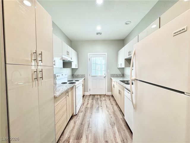 1370 Ogallala Street 1, Pahrump, NV 89048