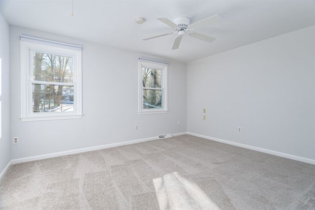 3 Cranleigh Mews, Nashua, NH 03063