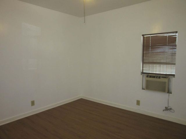 61 E Ellis St, Stockton, CA 95204