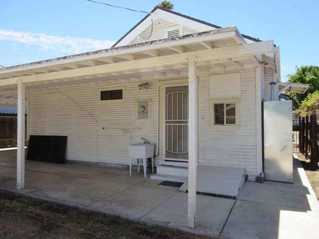 61 E Ellis St, Stockton, CA 95204